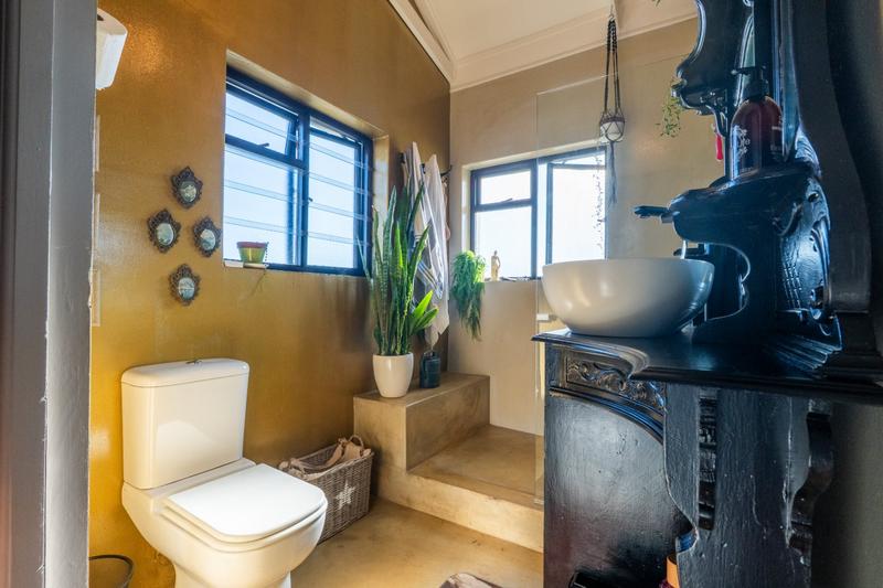 4 Bedroom Property for Sale in Linkside Western Cape